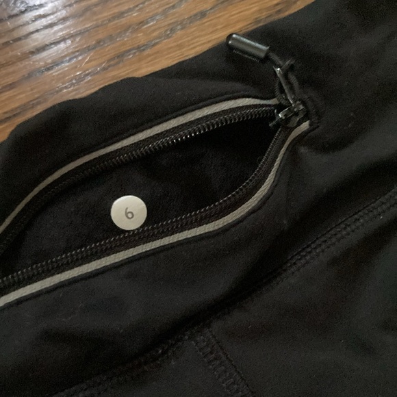 Lululemon Low-Rise Run Speed Shorts 2.5” Inseam - Picture 3 of 7